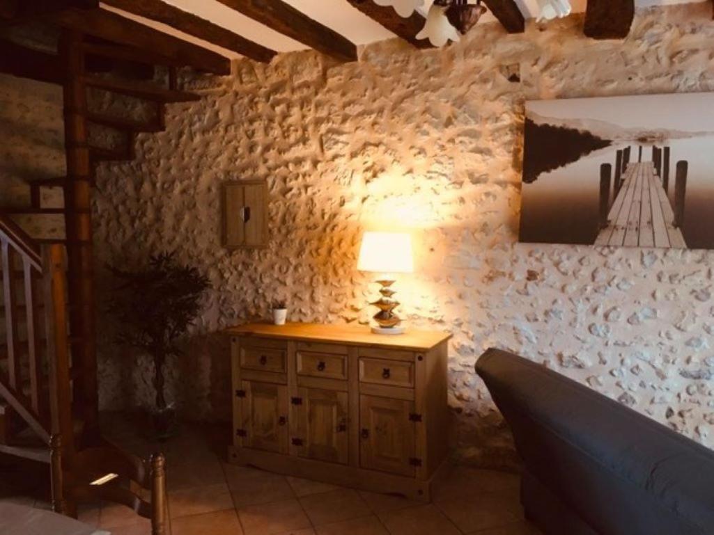 Gites Le Clos De Lamie Avec 2 Piscines Privees Fossemagne Exterior photo
